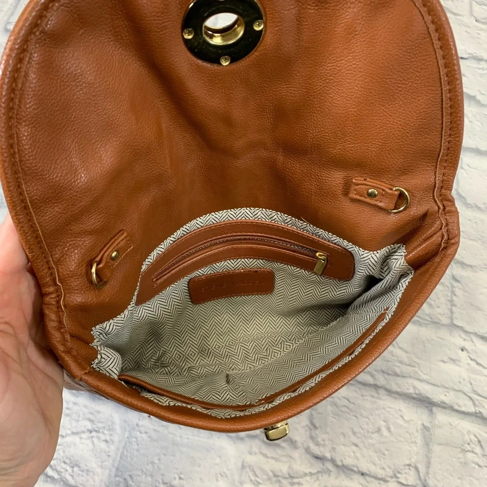 Steve Madden Large Clutch Turnkey Brown Gold Pockets